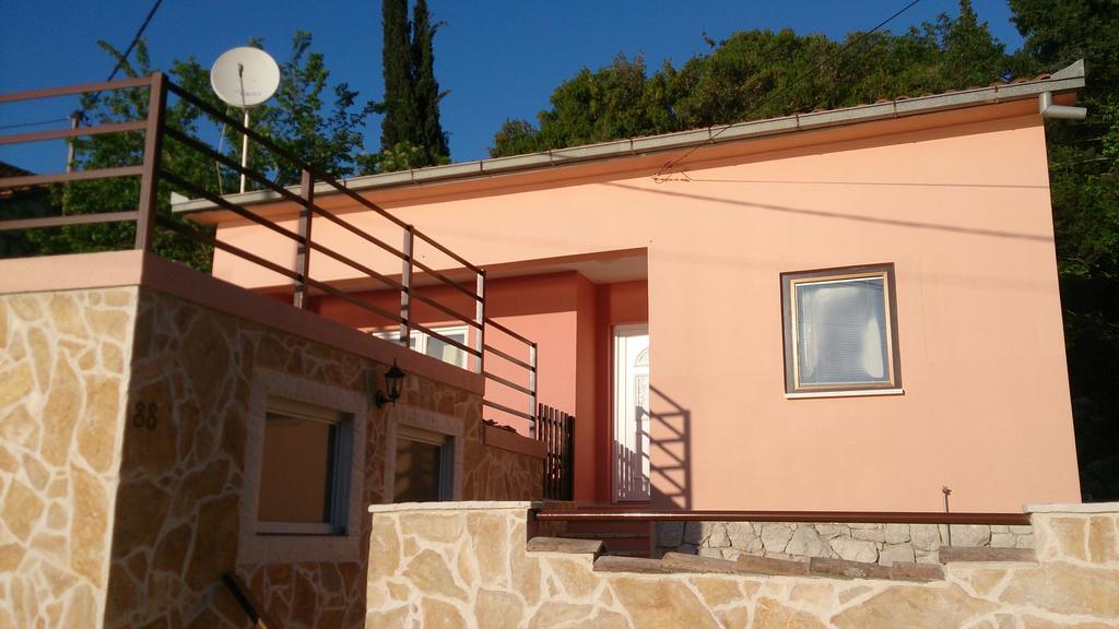 Holiday Home Paul Блаце Экстерьер фото