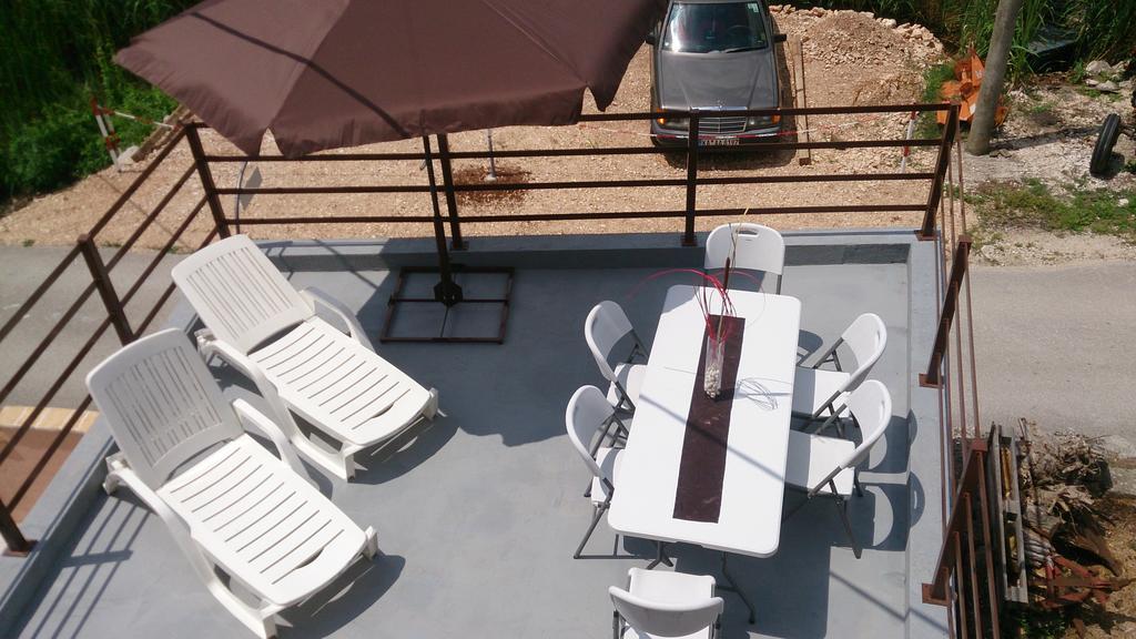 Holiday Home Paul Блаце Экстерьер фото