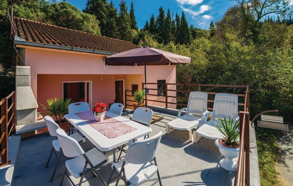 Holiday Home Paul Блаце Экстерьер фото